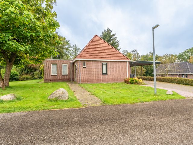 Molenlaan 1, Midwolda