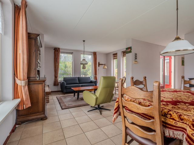 Molenlaan 1, Midwolda