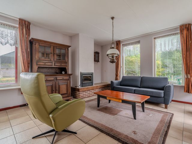 Molenlaan 1, Midwolda