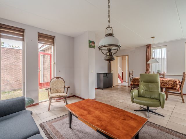 Molenlaan 1, Midwolda