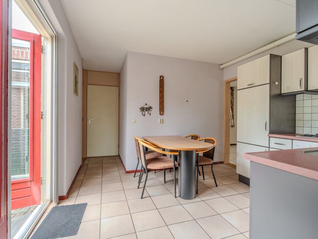 Molenlaan 1, Midwolda