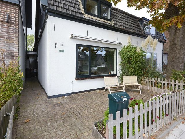 Aalsmeerderdijk 668, Rijsenhout