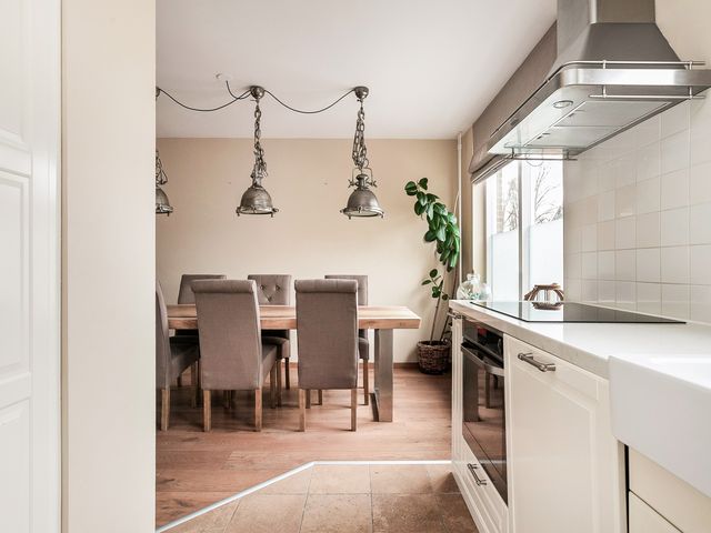 Beursjeskruidstraat 21, Almere