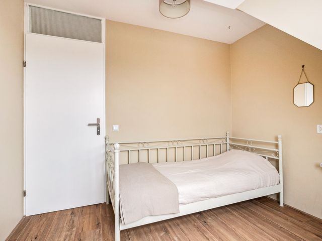 Beursjeskruidstraat 21, Almere