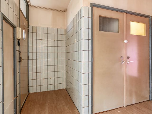 Hogenbanweg 72A, Rotterdam