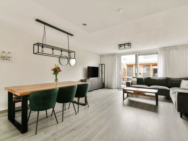 Wals 33, Zaandam