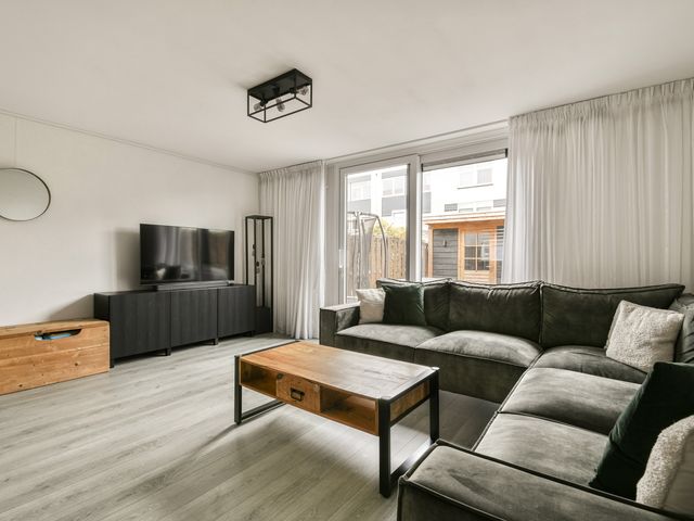 Wals 33, Zaandam
