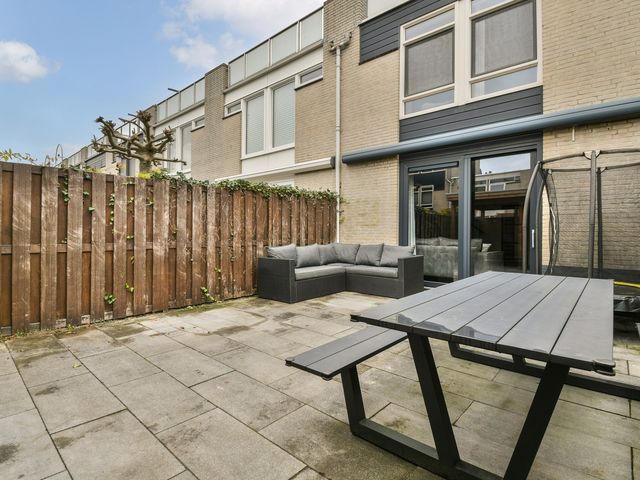 Wals 33, Zaandam