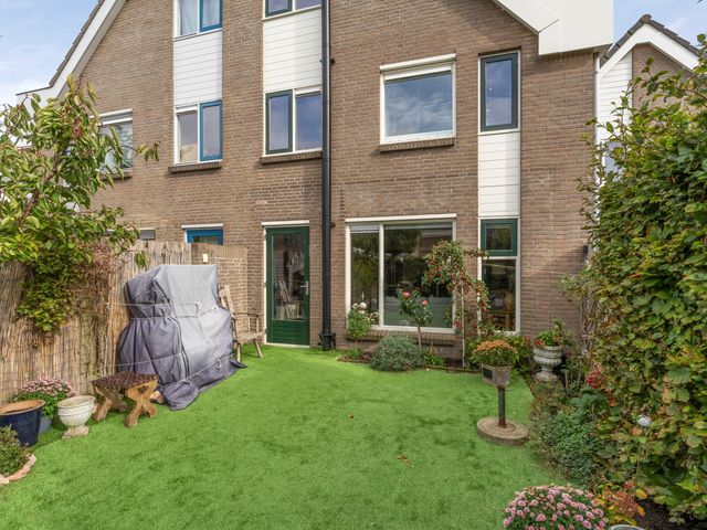 Middelzand 5412, Julianadorp