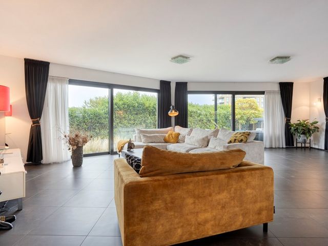 Gigantenstraat 8, Almere