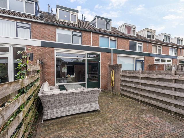 Meeuwenlaan 11, Groot-Ammers