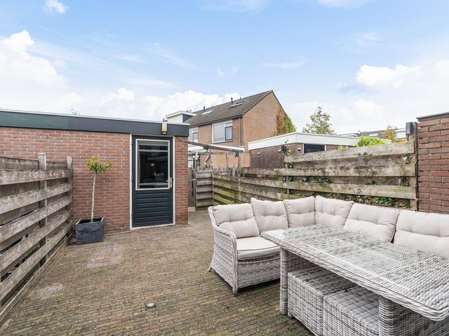 Meeuwenlaan 11, Groot-Ammers