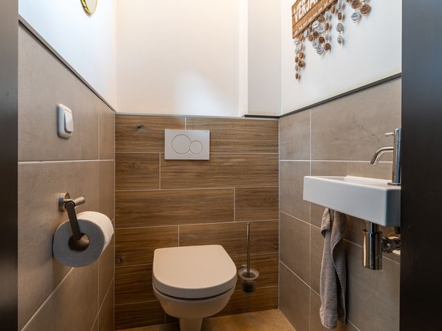 President Kennedyplein 12, Kaatsheuvel