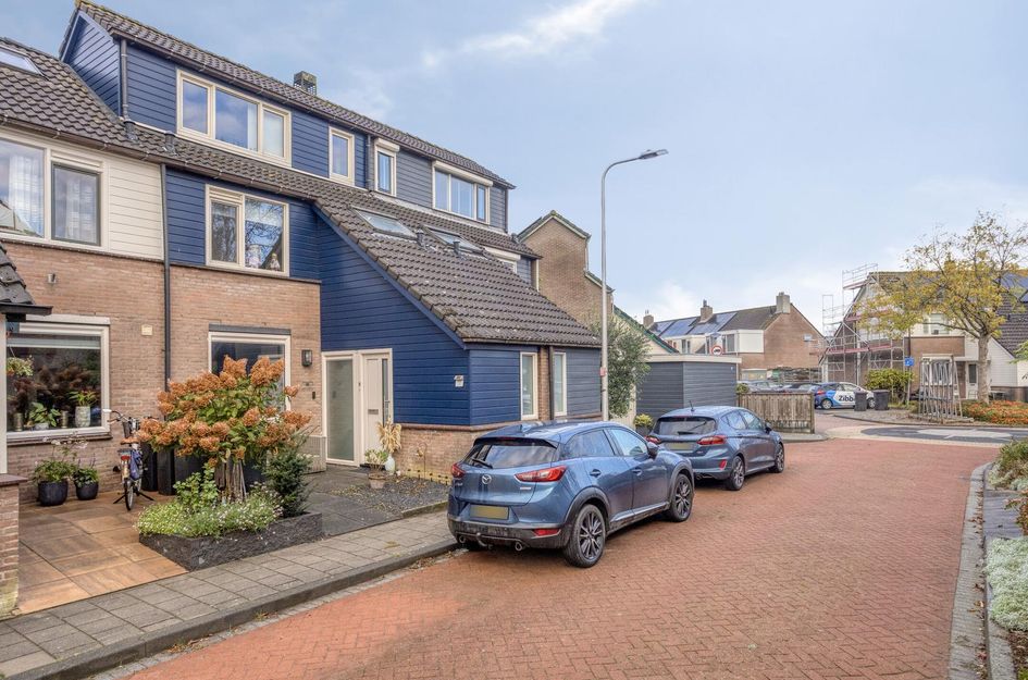 Jhr Mr A F de Savornin Lohmanstraat 88