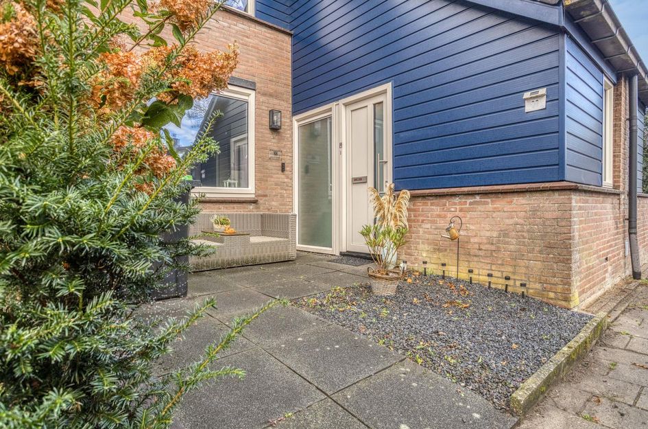 Jhr Mr A F de Savornin Lohmanstraat 88