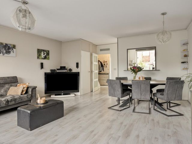 Jhr Mr A F de Savornin Lohmanstraat 88, Zuidland