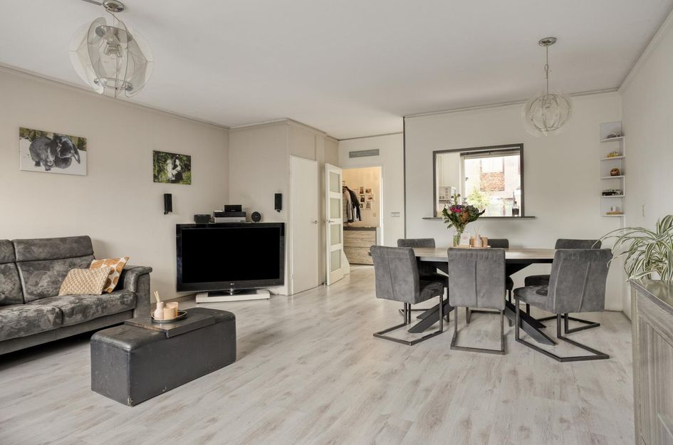 Jhr Mr A F de Savornin Lohmanstraat 88