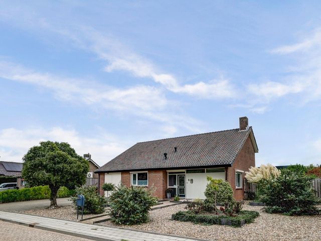 Couwervestraat 5, Kruiningen