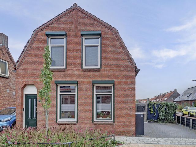 Welhoekstraat 32, Kruiningen
