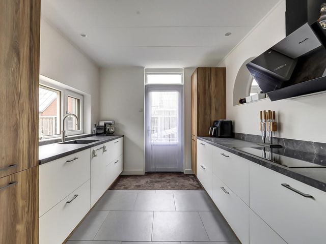 Welhoekstraat 32, Kruiningen