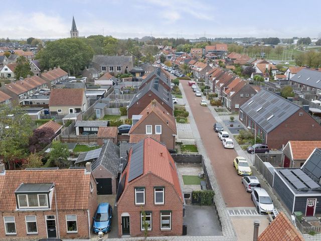 Welhoekstraat 32, Kruiningen