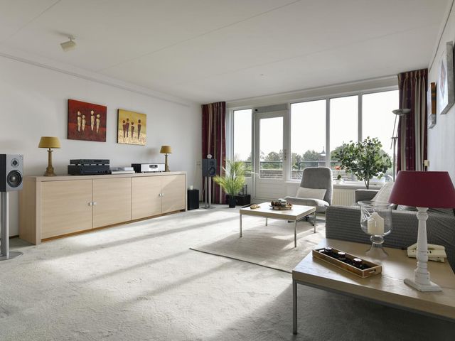 Wilhelminakade 55, Uithoorn