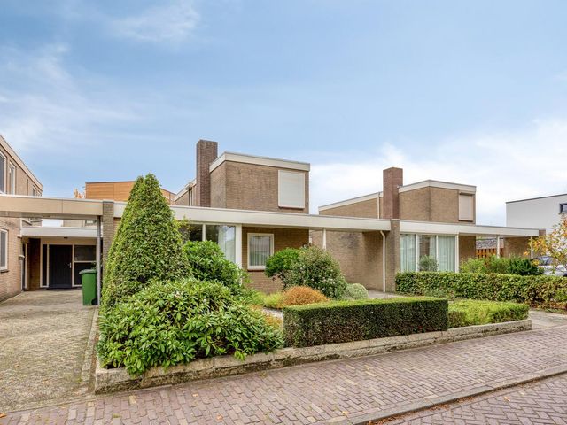 't Vijfeiken 28, Heesch