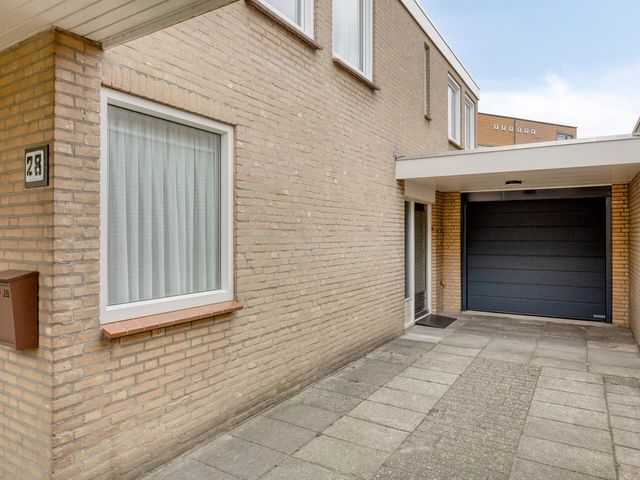 't Vijfeiken 28, Heesch