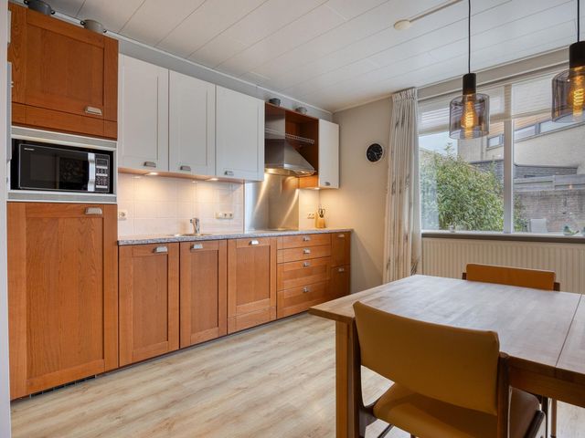 't Vijfeiken 28, Heesch