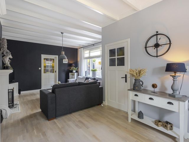 Sluisweg 44, Hardinxveld-Giessendam