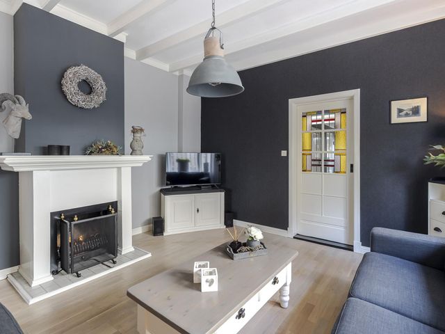 Sluisweg 44, Hardinxveld-Giessendam