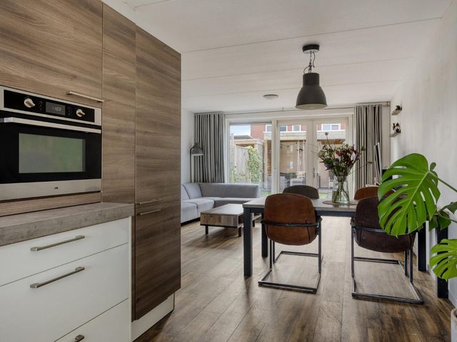 Veerschuit 12, IJsselmuiden