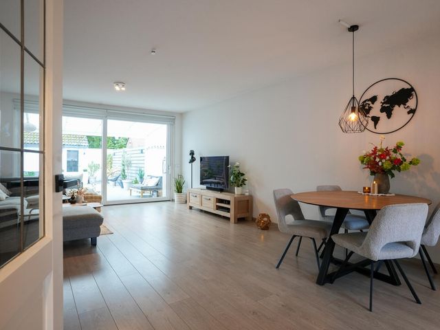 Burg Van Laarstraat 13, Wijlre