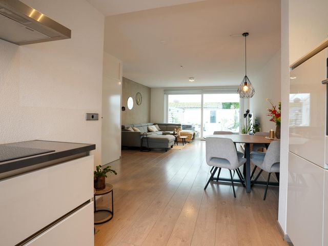 Burg Van Laarstraat 13, Wijlre