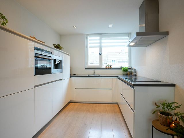 Burg Van Laarstraat 13, Wijlre
