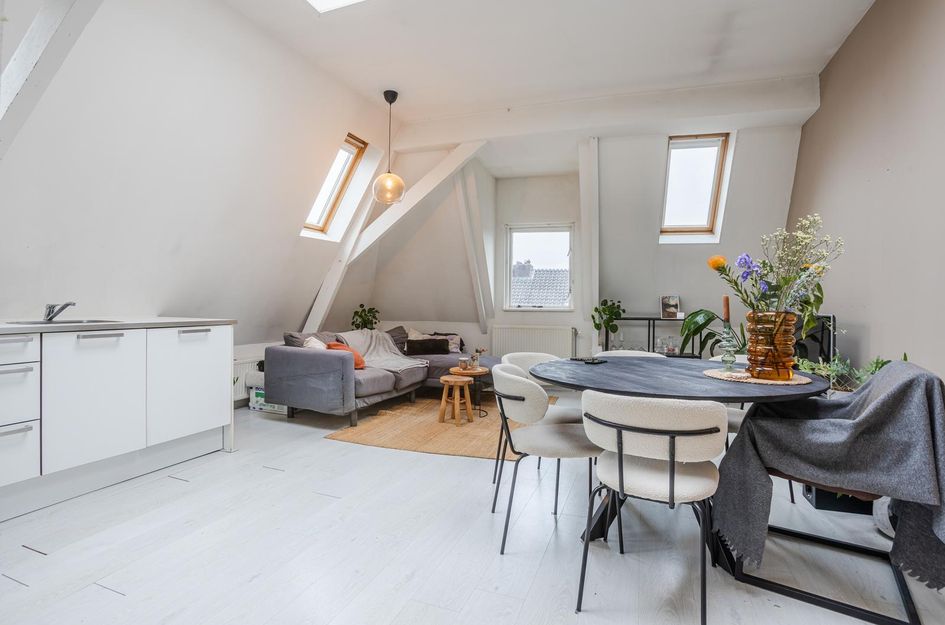 Van Karnebeekstraat 111B