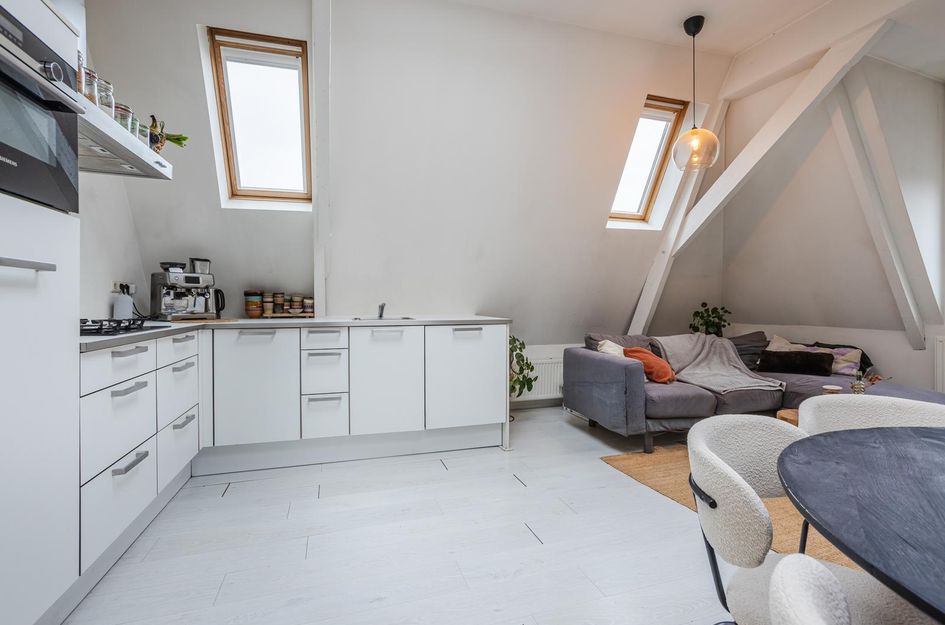 Van Karnebeekstraat 111B