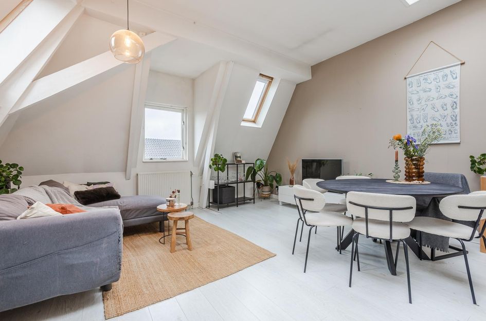 Van Karnebeekstraat 111B