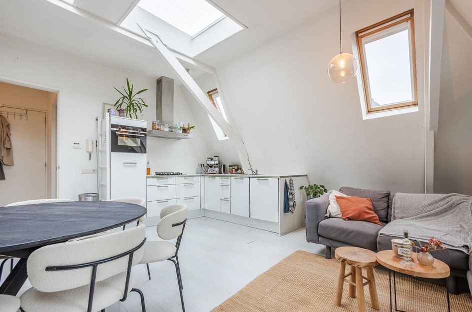 Van Karnebeekstraat 111B
