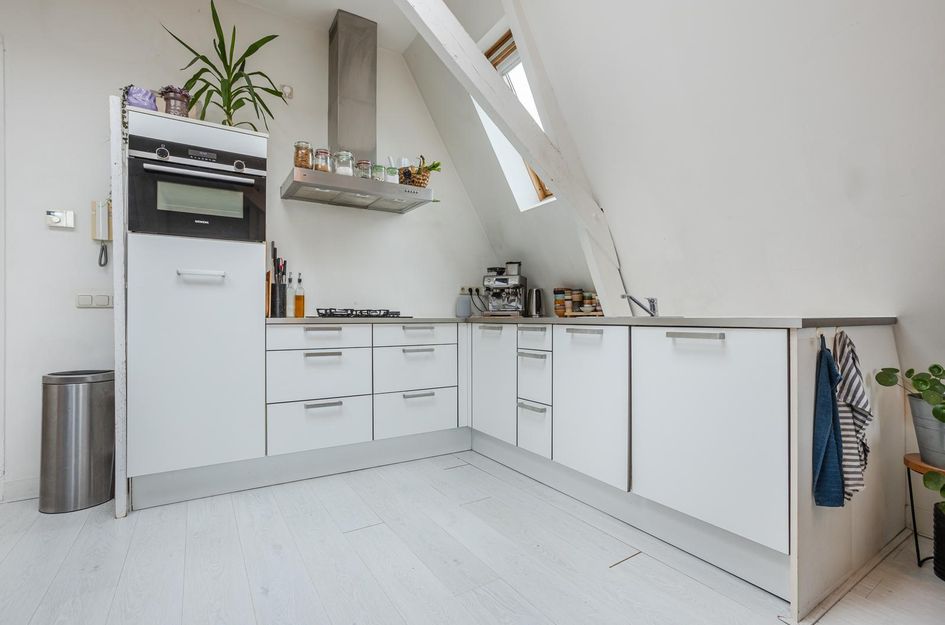 Van Karnebeekstraat 111B