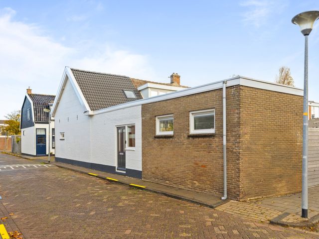 Maarten Harpertszoon Trompstraat 2, Den Helder