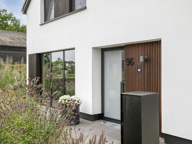 Wilhelminastraat 96, Sint Jansteen