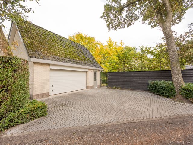 De Ruijterlaan 20, Voorthuizen
