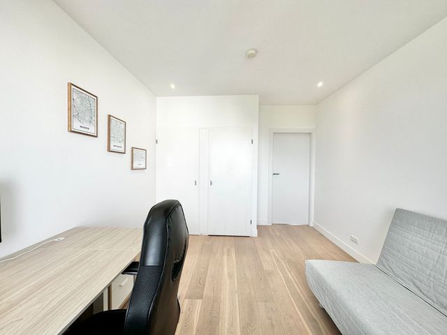 Mensinge 27, Amsterdam