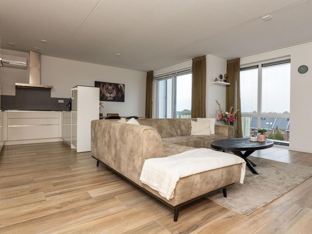 Jan Doustraat 80, Zwaag