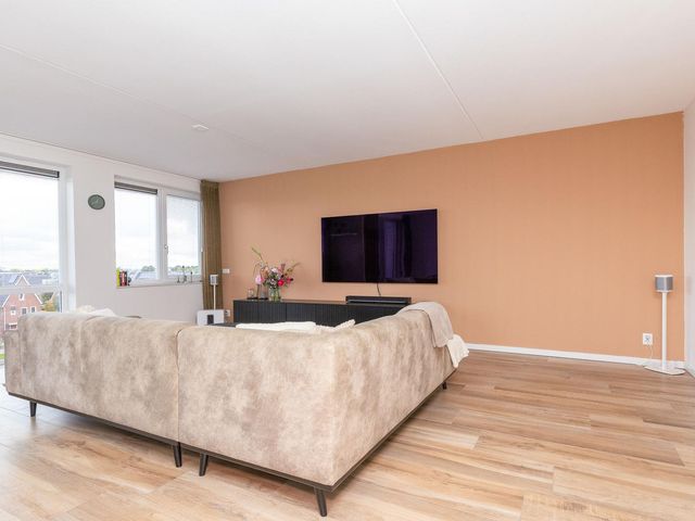 Jan Doustraat 80, Zwaag