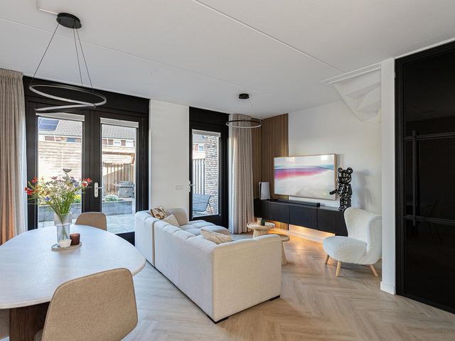 Puccinistraat 6, Sliedrecht