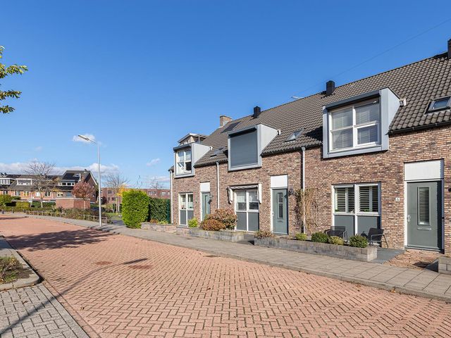 Puccinistraat 6, Sliedrecht