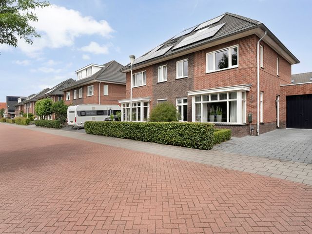 Moonenlaan 10, Hardenberg