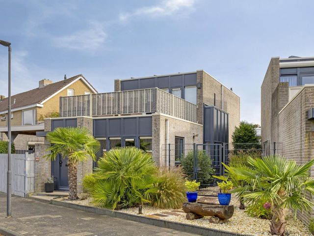 van Ostadelaan 13B, Heerhugowaard